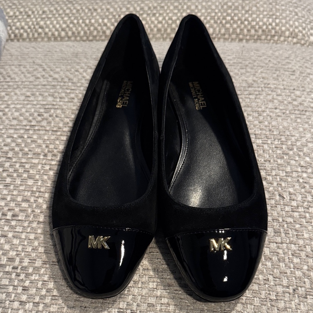 New Women's Michael Kors Black Patent Toe Flats Size 6.0 M